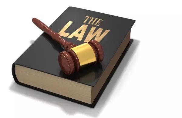 Comics platform liable for providing content inappropriate for minors
