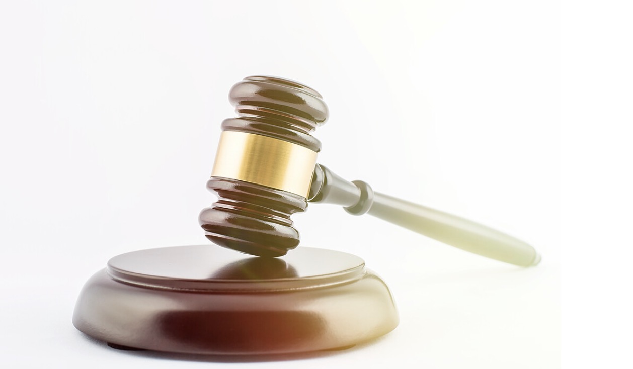 Signed a contract and do not buy a house, do not give the agency fee is not reasonable?